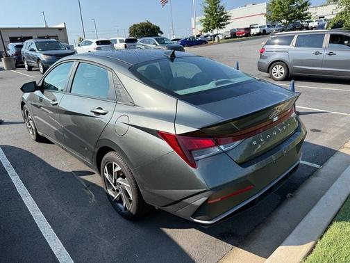 2025 Hyundai ELANTRA SEL Sport