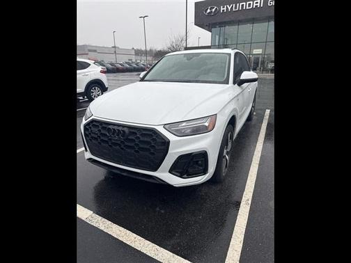2023 Audi Q5 45 S line quattro Premium