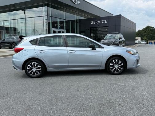 2019 Subaru Impreza 2.0i
