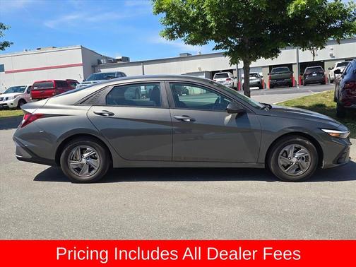Amazon Gray 2024 Hyundai ELANTRA SE