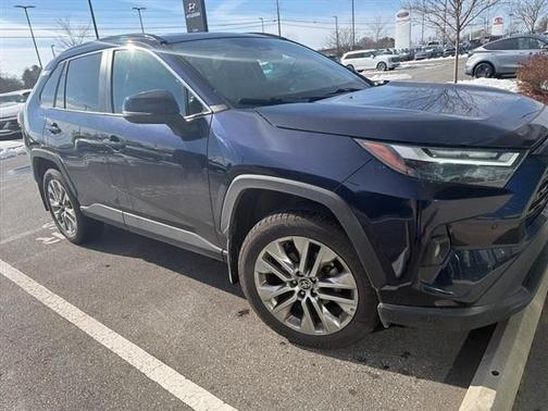 2024 Toyota RAV4 XLE Premium