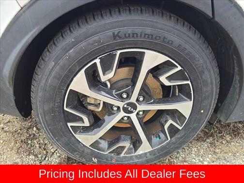 Glacial White Pearl 2023 Kia Sportage EX