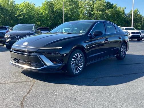 2025 Hyundai SONATA Hybrid SEL