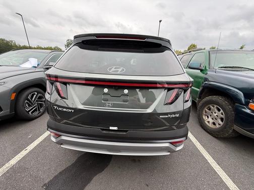 2025 Hyundai TUCSON Hybrid Limited