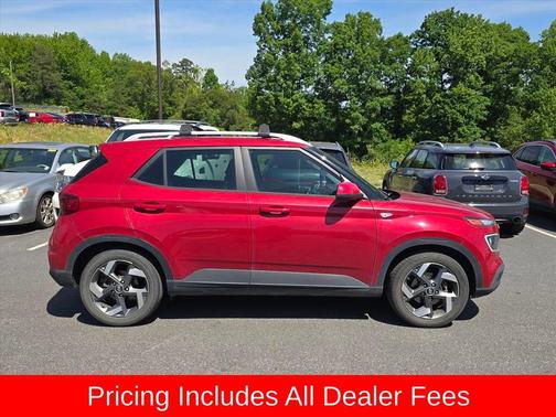 Scarlet Red Pearl 2022 Hyundai VENUE Limited