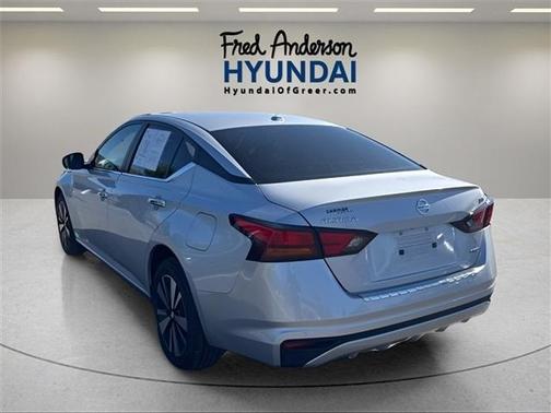 2022 Nissan Altima 2.5 SV