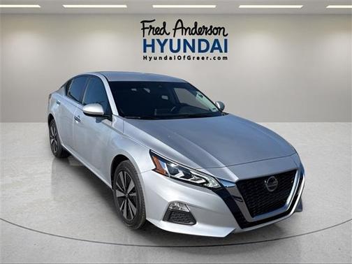 2022 Nissan Altima 2.5 SV