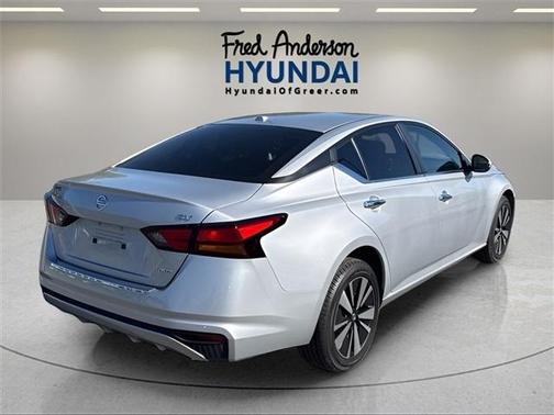 2022 Nissan Altima 2.5 SV