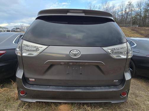 2011 Toyota Sienna SE