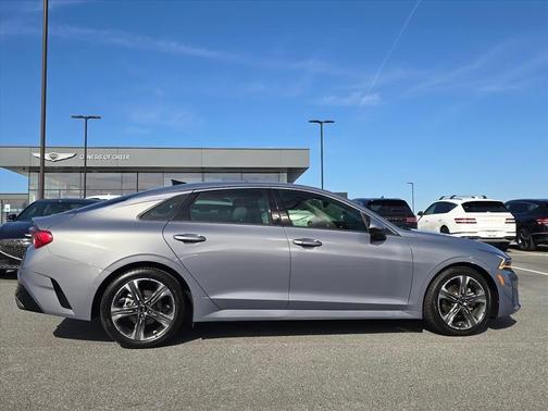 2022 Kia K5 EX