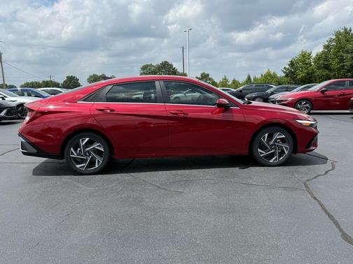 2025 Hyundai ELANTRA SEL Convenience