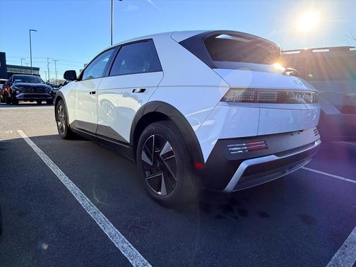 2026 Hyundai IONIQ 5 SE