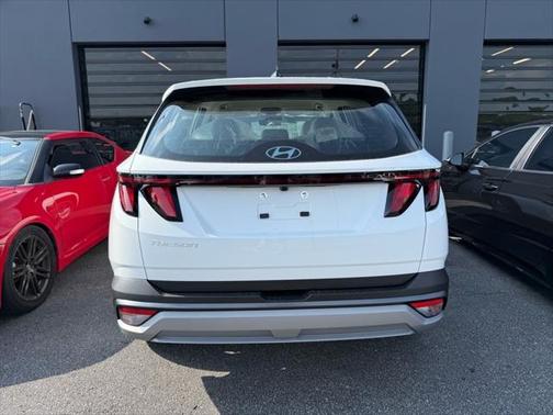 2025 Hyundai TUCSON SE