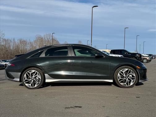 2024 Hyundai IONIQ 6 SEL