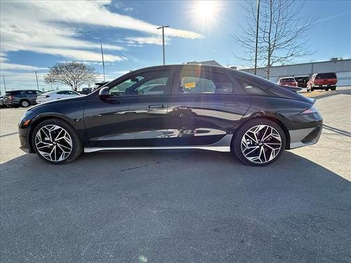 2024 Hyundai IONIQ 6 SEL
