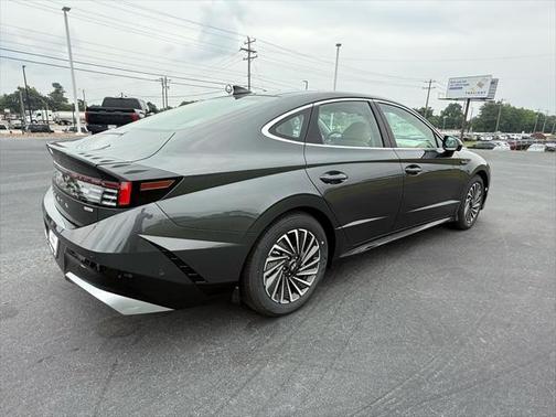 2025 Hyundai SONATA Hybrid Limited
