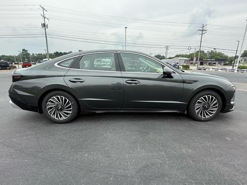 2025 Hyundai SONATA Hybrid Limited