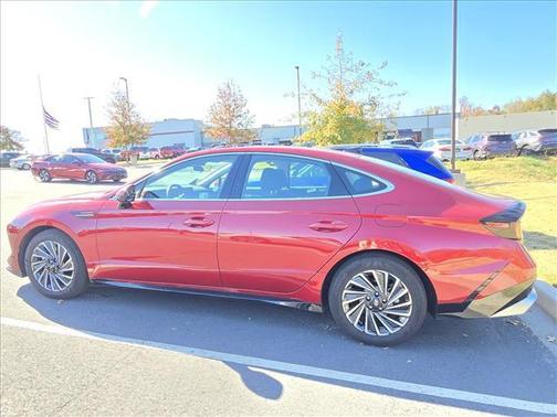 2024 Hyundai SONATA Hybrid SEL