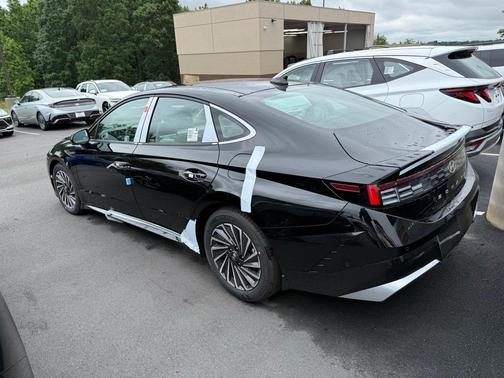 2025 Hyundai SONATA Hybrid Limited