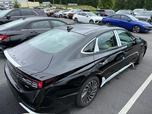 2025 Hyundai SONATA Hybrid Limited