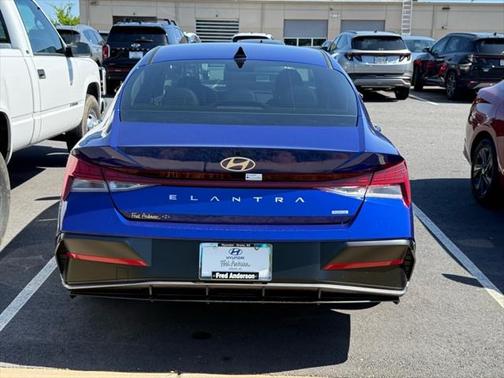 2025 Hyundai ELANTRA HEV Limited