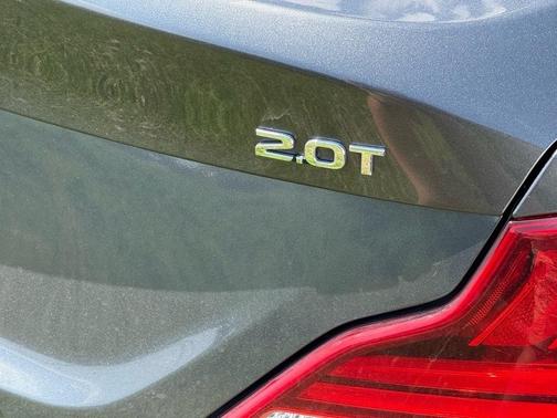 2021 Genesis G70 2.0T