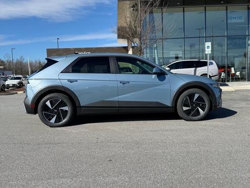 2026 Hyundai IONIQ 5 SE