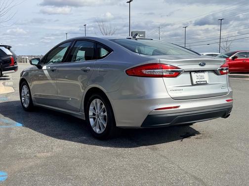 2020 Ford Fusion SE