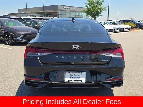 Phantom Black 2022 Hyundai ELANTRA Limited