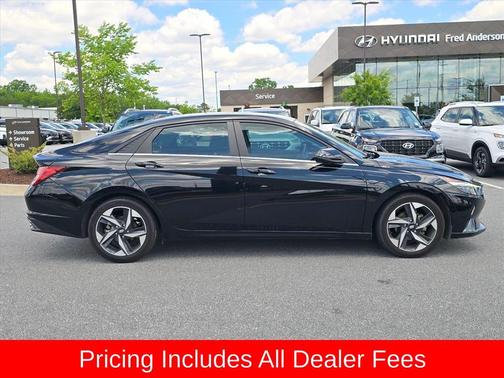 Phantom Black 2022 Hyundai ELANTRA Limited
