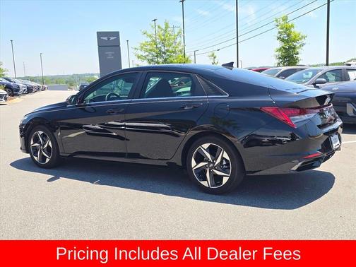 Phantom Black 2022 Hyundai ELANTRA Limited