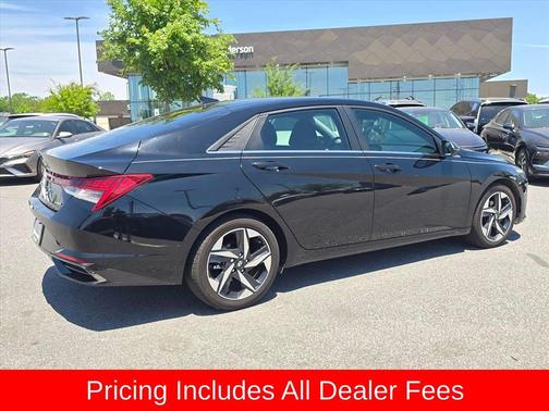 Phantom Black 2022 Hyundai ELANTRA Limited