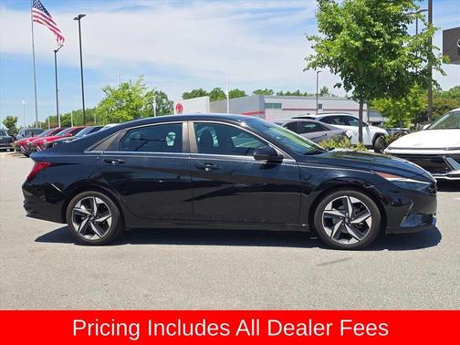 Phantom Black 2022 Hyundai ELANTRA Limited