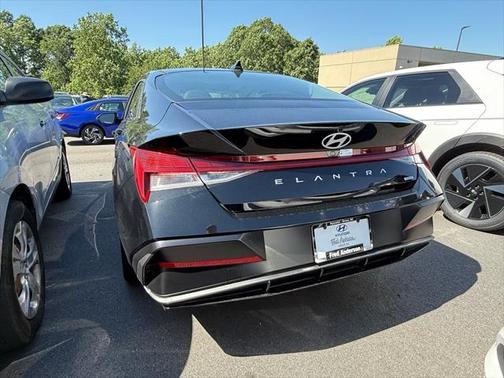 2025 Hyundai ELANTRA HEV Limited