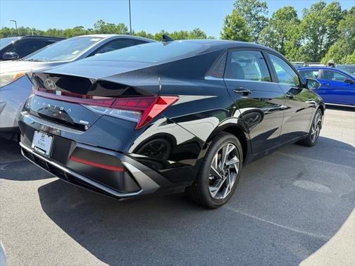 2025 Hyundai ELANTRA HEV Limited