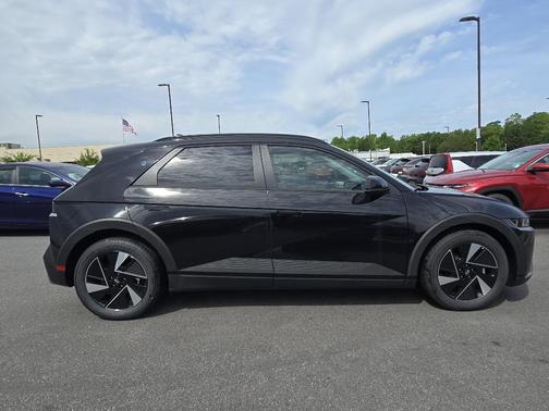 2025 Hyundai IONIQ 5 SEL