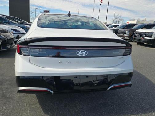 2026 Hyundai SONATA Hybrid SEL