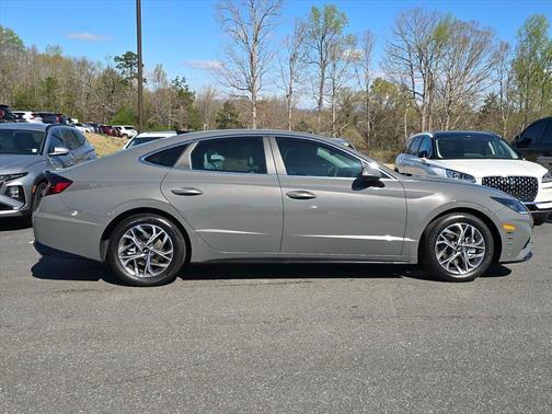 2021 Hyundai SONATA SEL