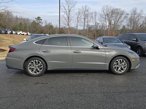 2021 Hyundai SONATA SEL