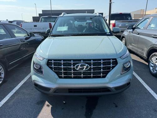 2025 Hyundai VENUE Limited