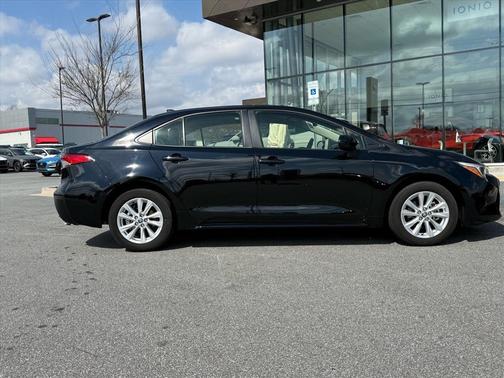 2024 Toyota Corolla Hybrid LE