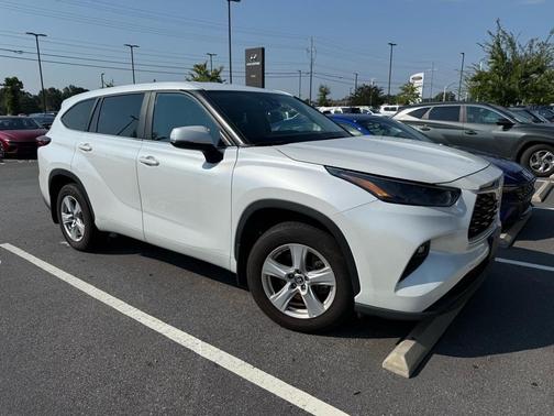 2023 Toyota Highlander L