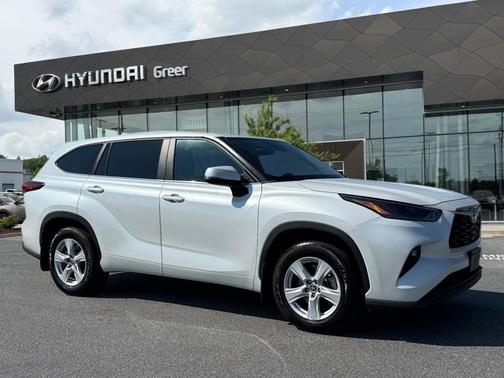 2023 Toyota Highlander L