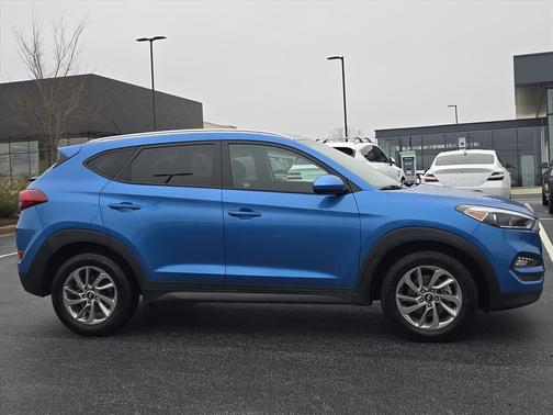 2016 Hyundai TUCSON SE