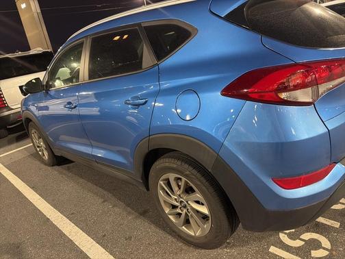 2016 Hyundai TUCSON SE