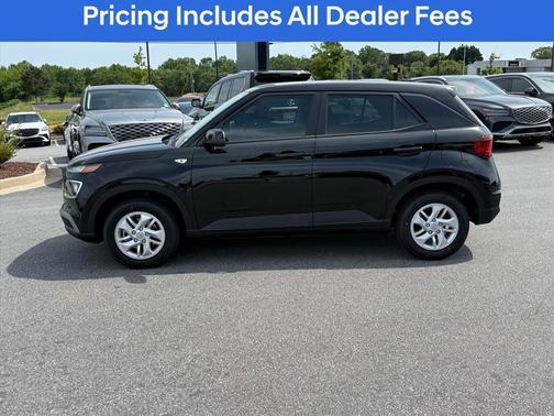 Onyx Black 2026 Hyundai VENUE SE