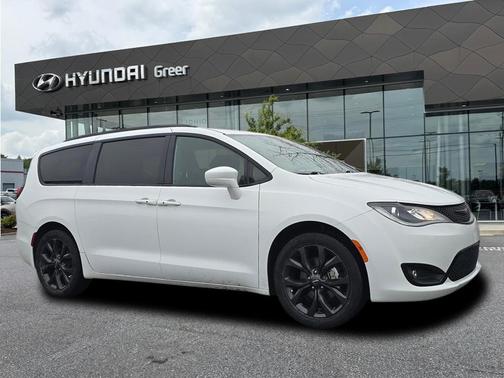 2019 Chrysler Pacifica Touring-L Plus