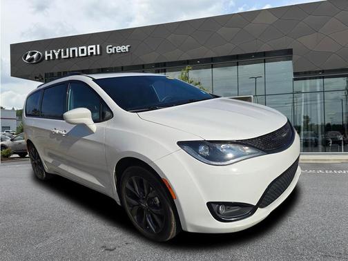 2019 Chrysler Pacifica Touring-L Plus