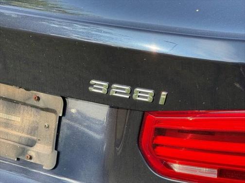 2016 BMW 328 i
