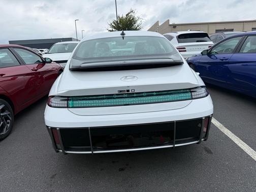 2025 Hyundai IONIQ 6 SEL